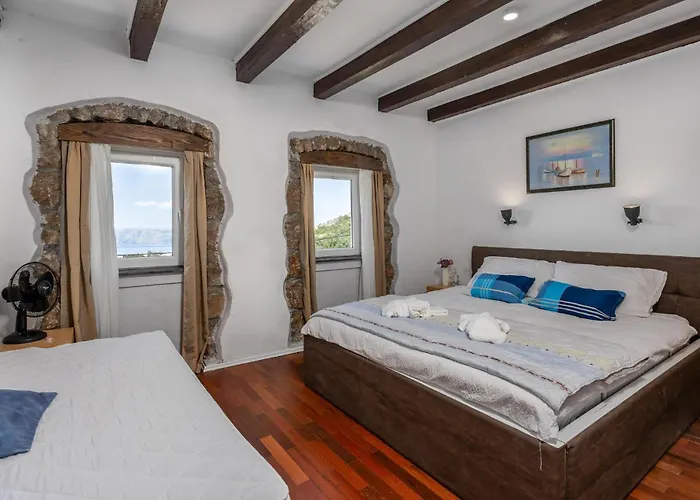 Cozy In Bater With House Sea View باكار